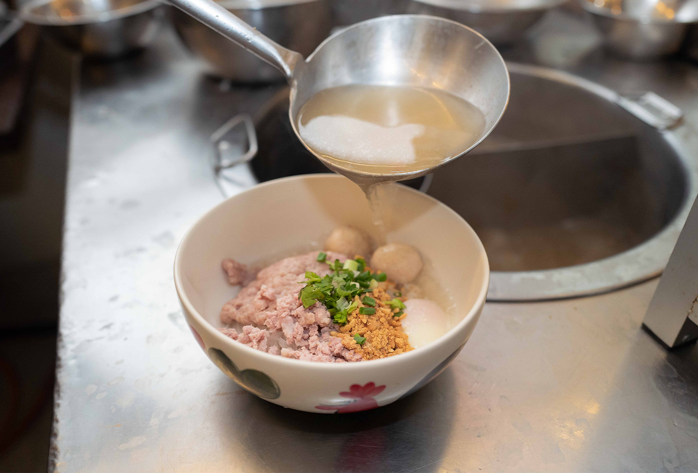 Dining-thonayai-4